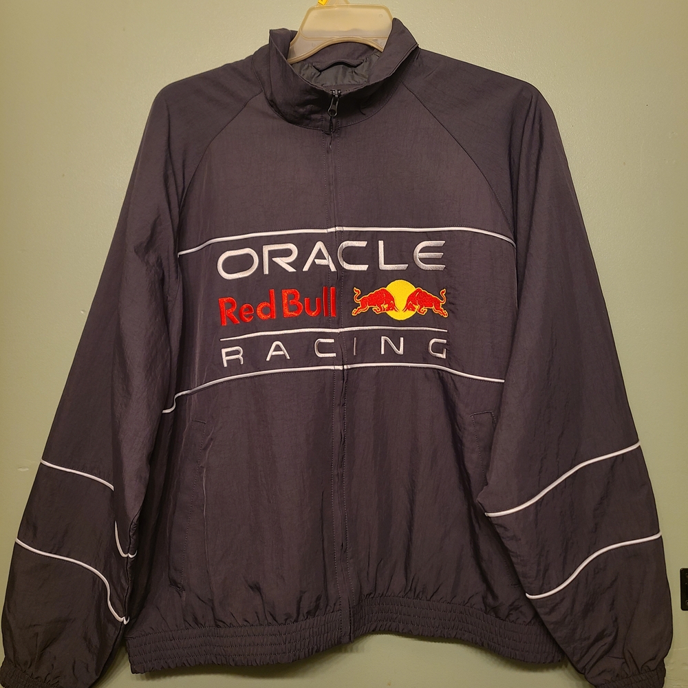 **SOLD** Oracle Red Bull Racing Jacket - Picture 2 of 7